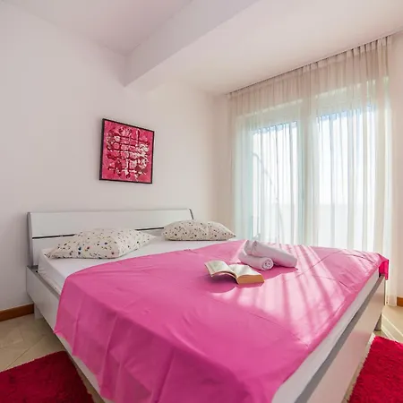 Milan * Makarska