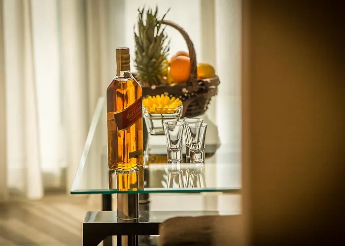 Milan アパート マカルスカ